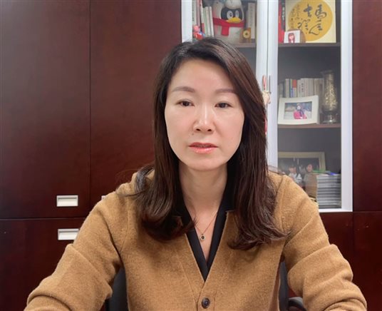 杨霞云