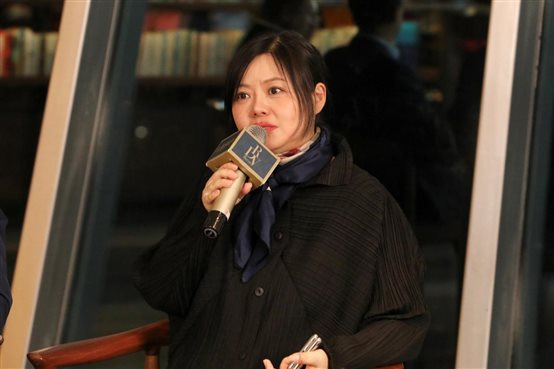 E:黄方也做书张炜古诗学六书六书发布会现场照片崔曼莉.jpg