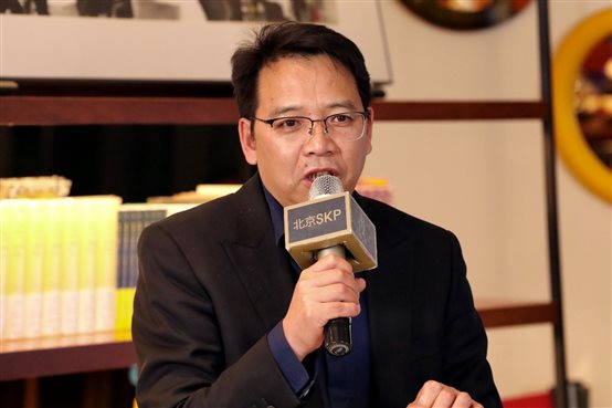 E:黄方也做书张炜古诗学六书六书发布会现场照片李红强.jpg