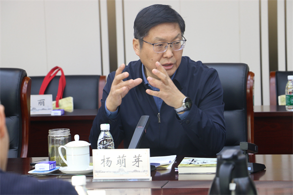 杨萌芽副书记.JPG