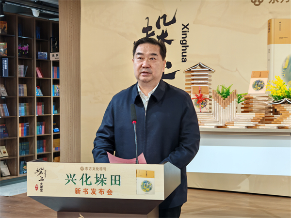 徐立华.JPG