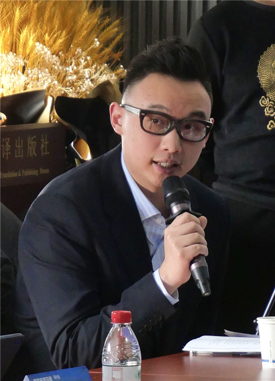 王信逸.jpg
