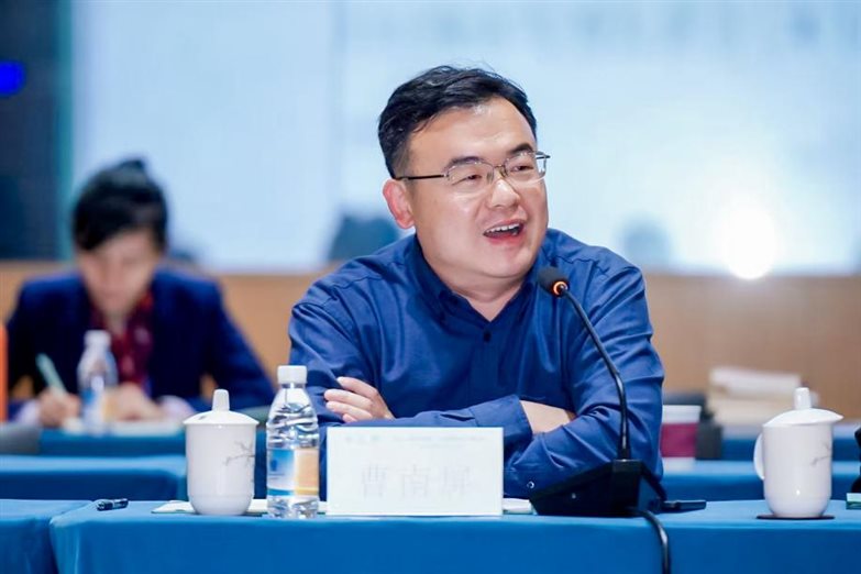 复旦大学历史学系副教授曹南屏