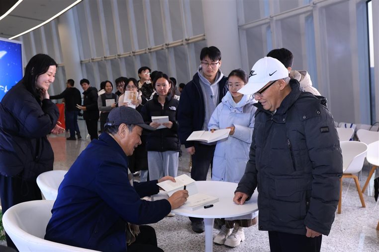 /Users/mac/Desktop/照片1.jpeg照片1