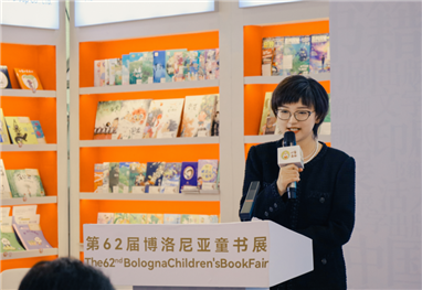 墙上的海报&#xA;&#xA;AI 生成的内容可能不正确。