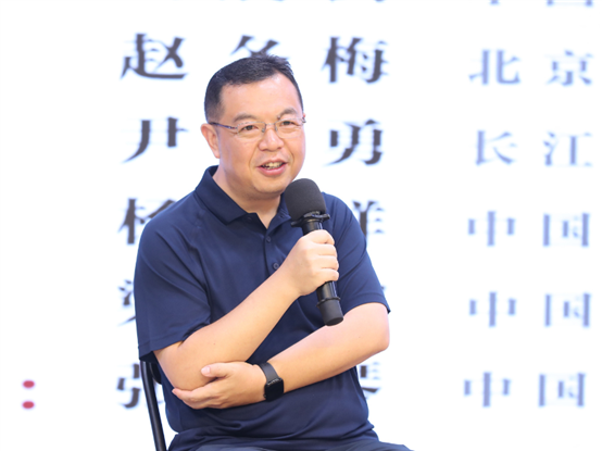 著名作家，《汴京听风录》作者 南飞雁