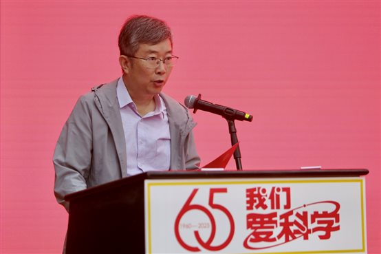 C:UsersAdministratorDesktop我们爱科学通稿+配图9.26北大附小KSQ_3773.jpg