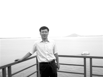 e3d4ef4d-874b-4f73-a1db-a13d22c633e2.jpg 顾.jpg