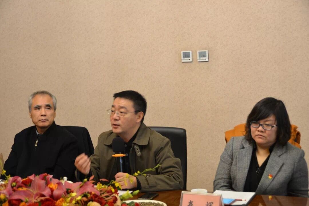 北京新华书店连锁有限公司总经理徐洪生发言