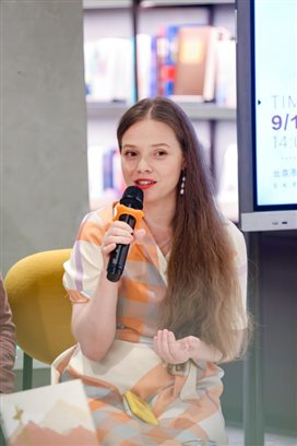 乌克兰籍翻译家、汉学家卡佳(1)