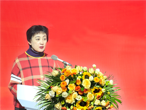 书画发展促进会红色文化专委会会长张娜李东朗和张娜作为专家学者代表