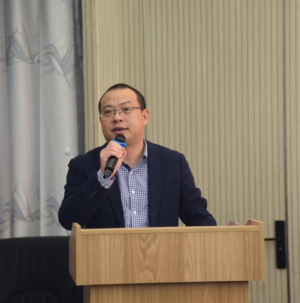 社编辑郑丹3月24日上午进行学科发展论坛,由福建理工大学魏峰教授主持