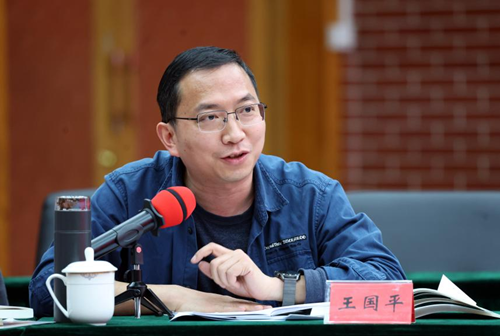 《"八百壮士"今何在:我们时代的哈工大》 出版研讨会在北京举行