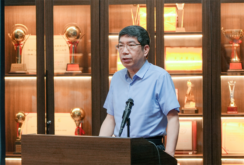 出席会议并致辞,河南师范大学历史文化学院副院长王守谦介绍新书情况