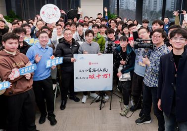 1a5a575f2b4af645b516bc1d193122f9