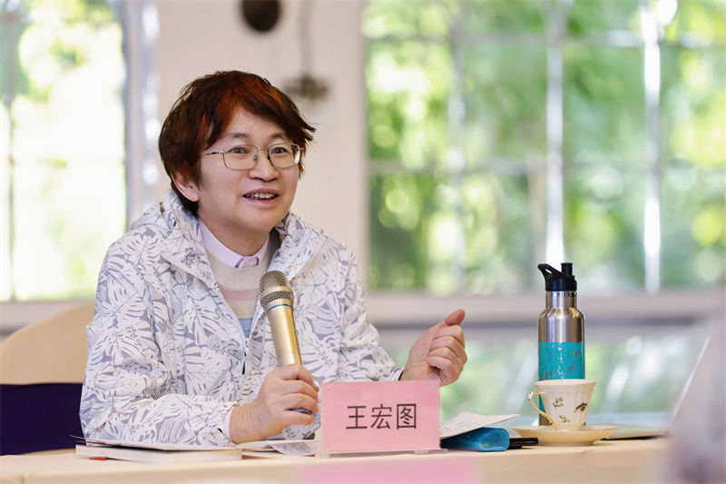 王宏图.jpg 王宏图.jpg