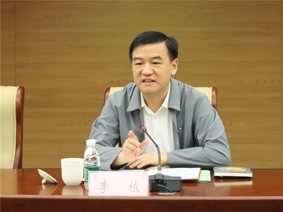 湖北长江出版传媒集团、长江出版传媒股份有限公司党委副书记、总经理 李植