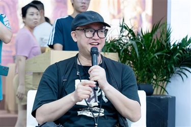 人在打电话

AI 生成的内容可能不正确。