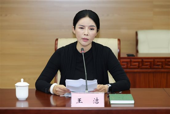 王洁《过秦岭》作品研讨会在京举行_快讯_中国出版传媒商报