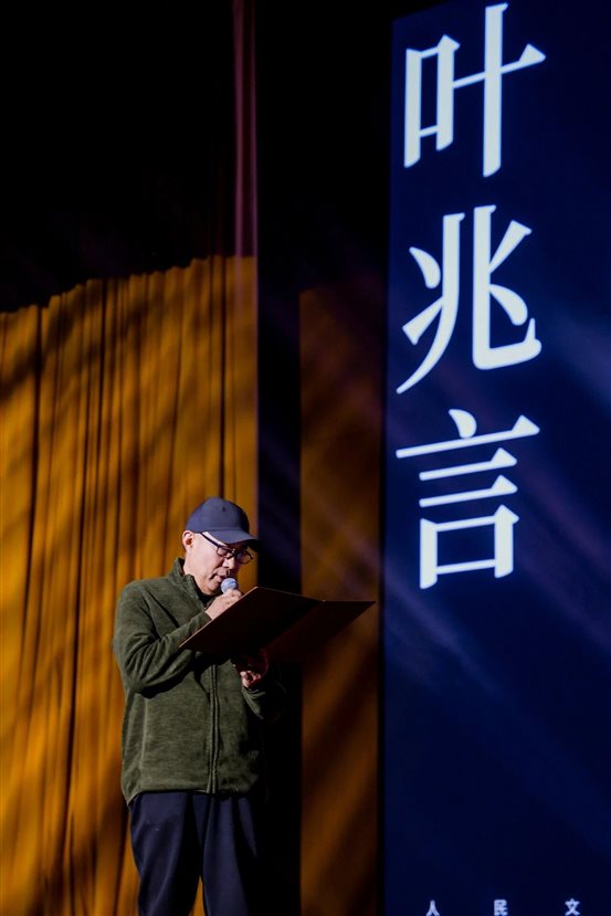 87e4e6089e72652a032fa34daeba7bfc