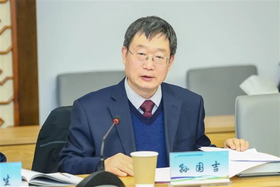 5decd524e6e590fb74e3514fee994c2aac0e790b