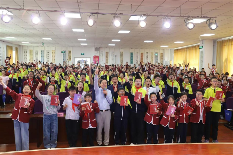 4月20日上午，运城公司特邀科普作家陈晓东老师，走进盐湖区魏风小学，开展以“仿生机器人”为主题的趣味科普分享活动。.png