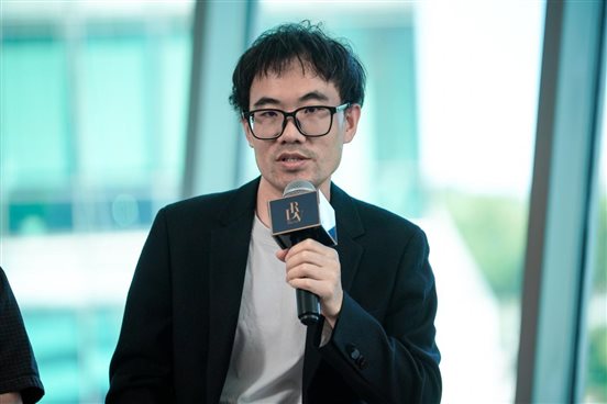 北京作协签约作家、鲁迅文学院青年教师陈小手
